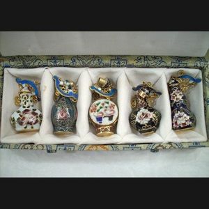 VINTAGE CHINESE CLOISONNE BRASS AND ENAMEL MINIATURE BOTTLES VESSEL A SET OF 5